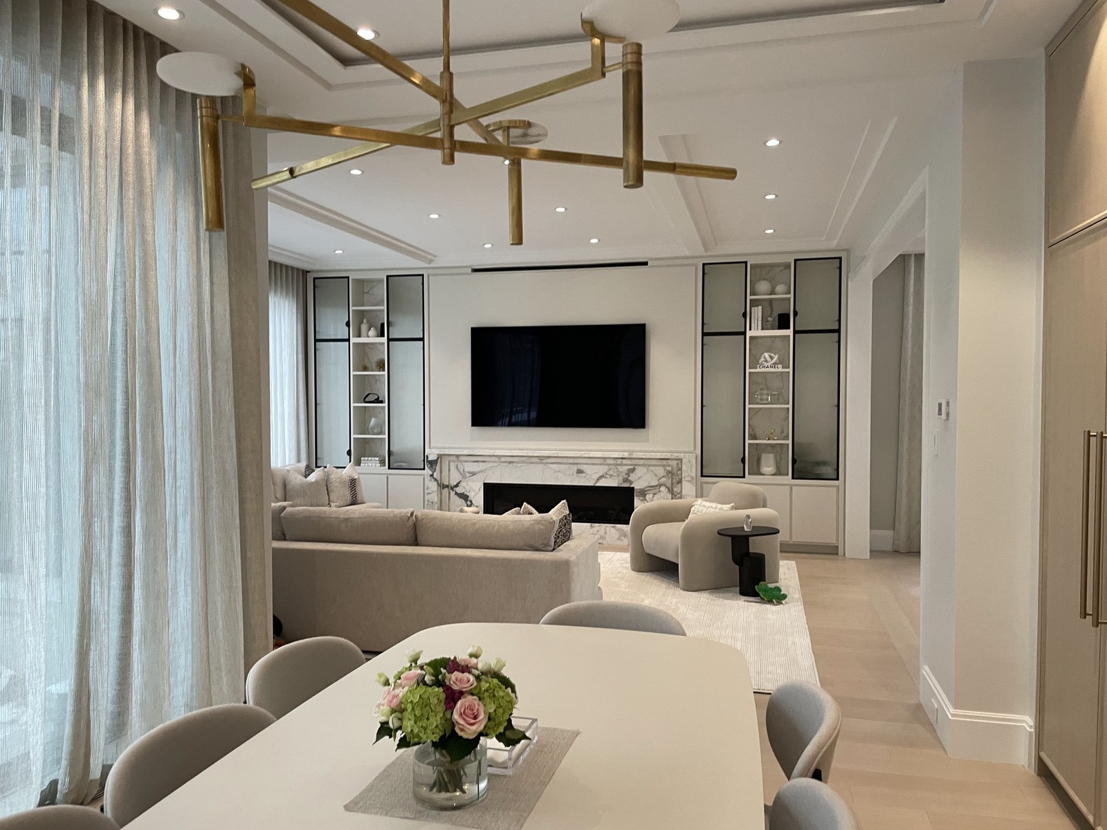 Lighting in an open-concept residence